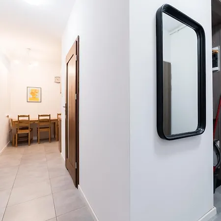 Wschod Homely Apartment *